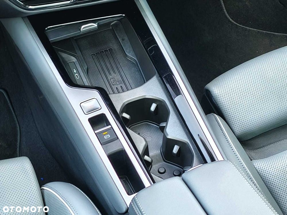 Volkswagen Passat Variant 2.0 TDI SCR Elegance DSG - 26