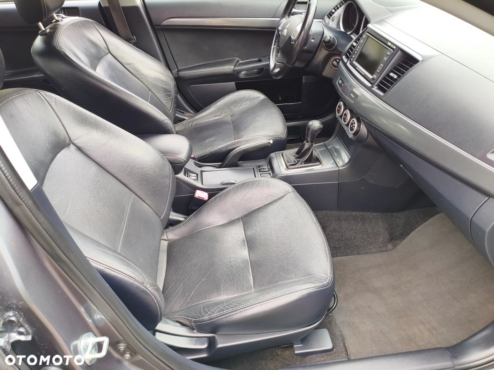 Mitsubishi Lancer 1.8 Instyle NAVI - 13