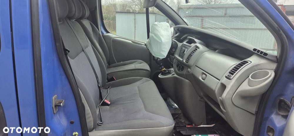 OPEL VIVARO TRAFIC II 23U zderzak tył komplet - 9