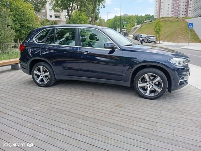 BMW X5 25 d sDrive Comfort 7L - 28