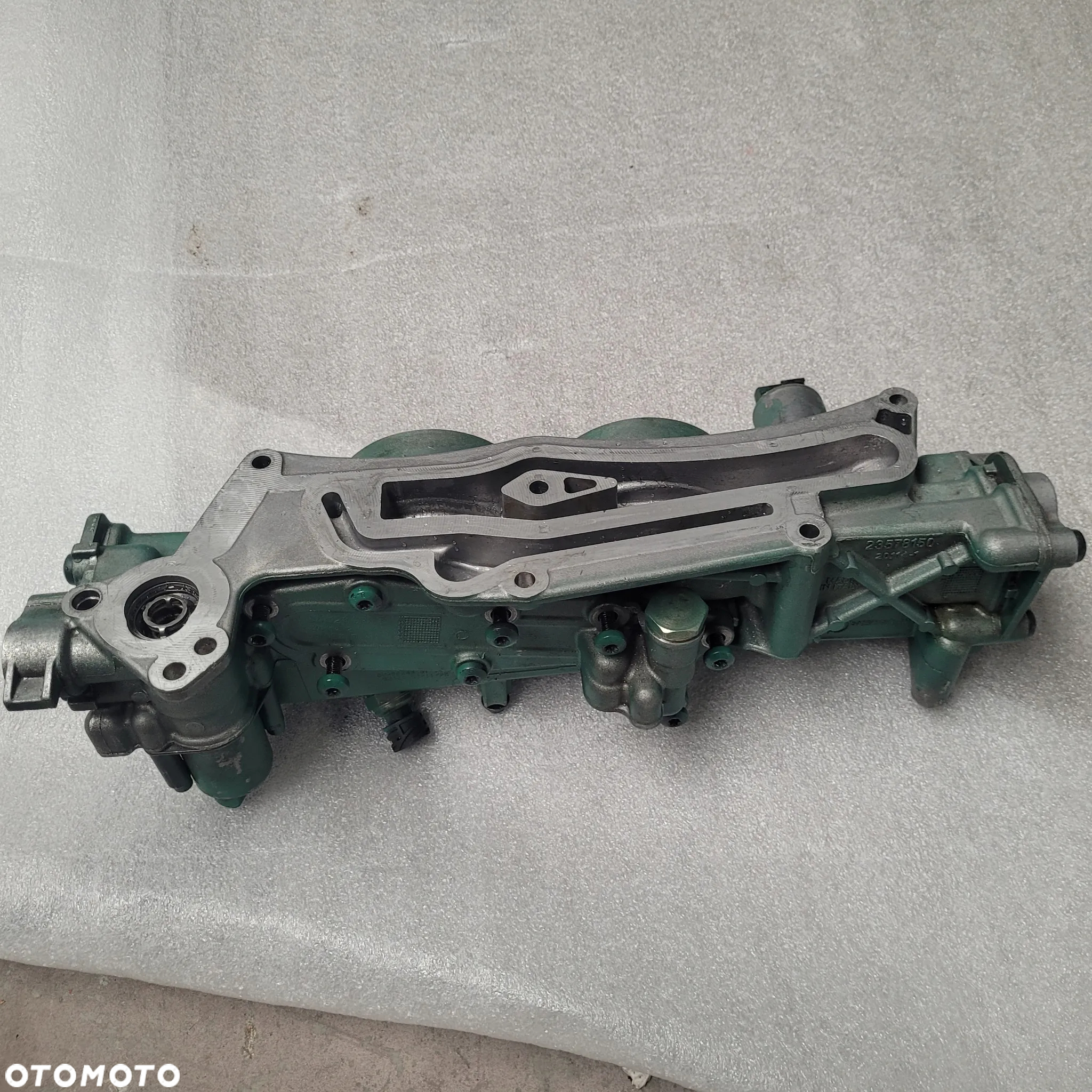 PODSTAWA FILTRÓW OLEJU VOLVO FH5 RENAULT  23578150 CHWALIM116 - 2
