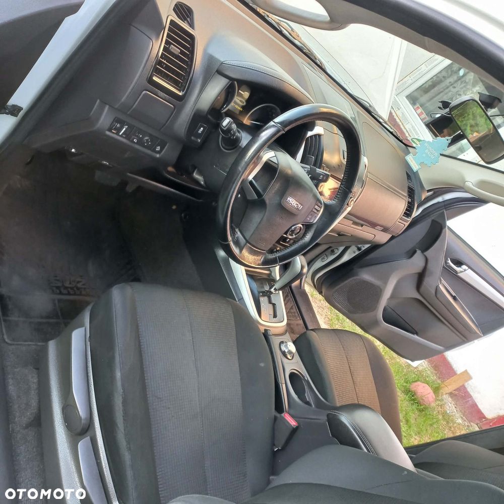 Isuzu D-Max - 5