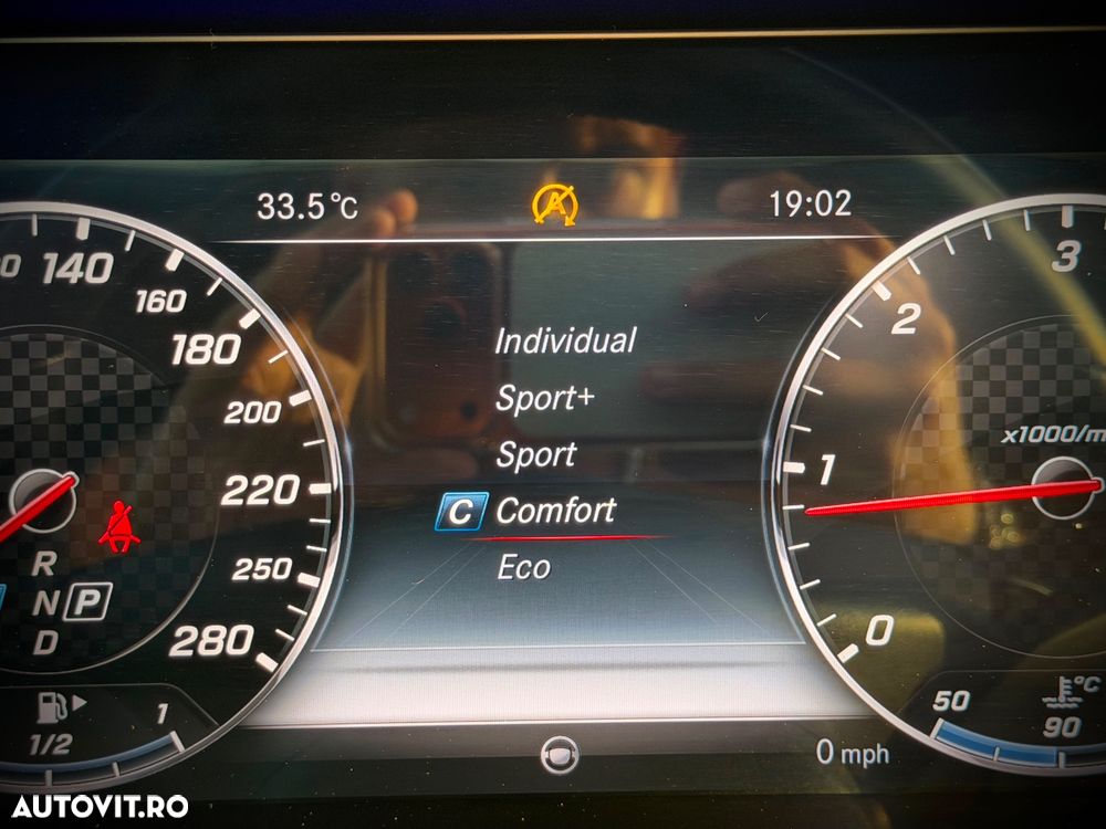 Mercedes-Benz E 220 d 9G-TRONIC AMG Line - 39