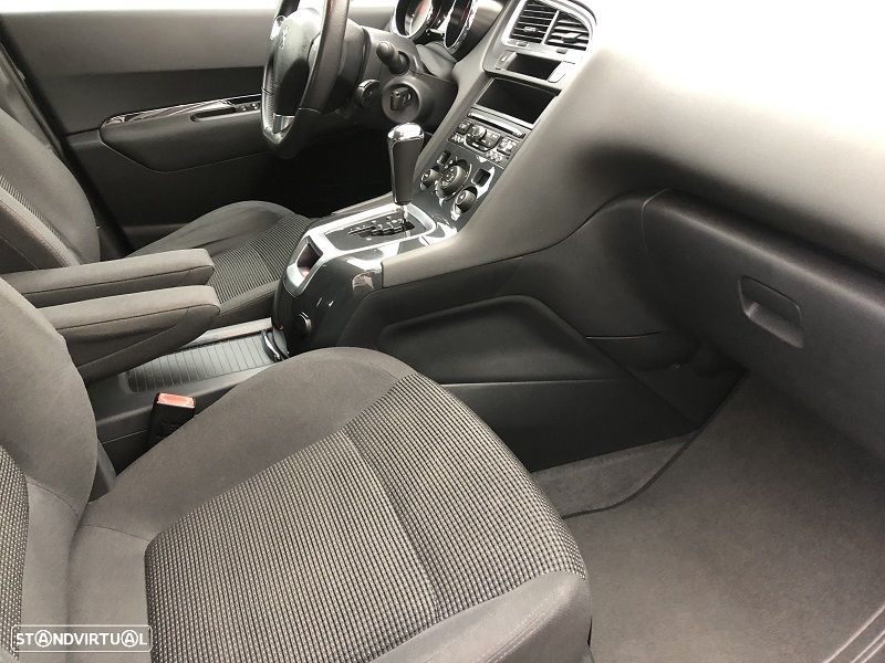 Peugeot 5008 1.6 BlueHDi Allure EAT6 - 18