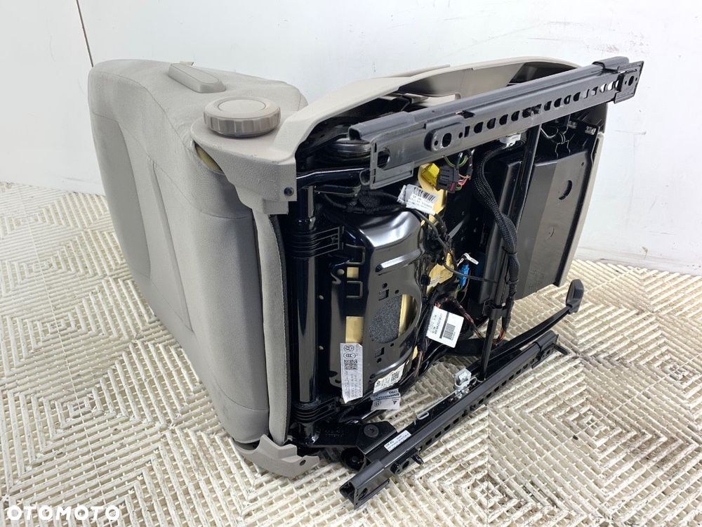 FOTEL PRAWY PRZÓD  VW GOLF VII Variant (BA5, BV5) 2013 - 2022 2.0 TDI 110 kW [150 KM] olej - 6