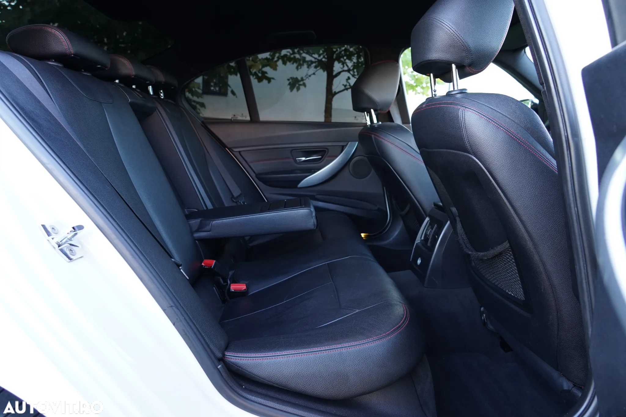 BMW Seria 3 320d Aut. Sport Line - 16