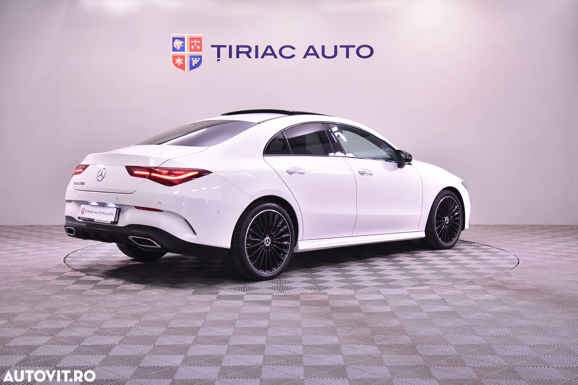 Mercedes-Benz CLA 200 7G-DCT AMG Line - 5