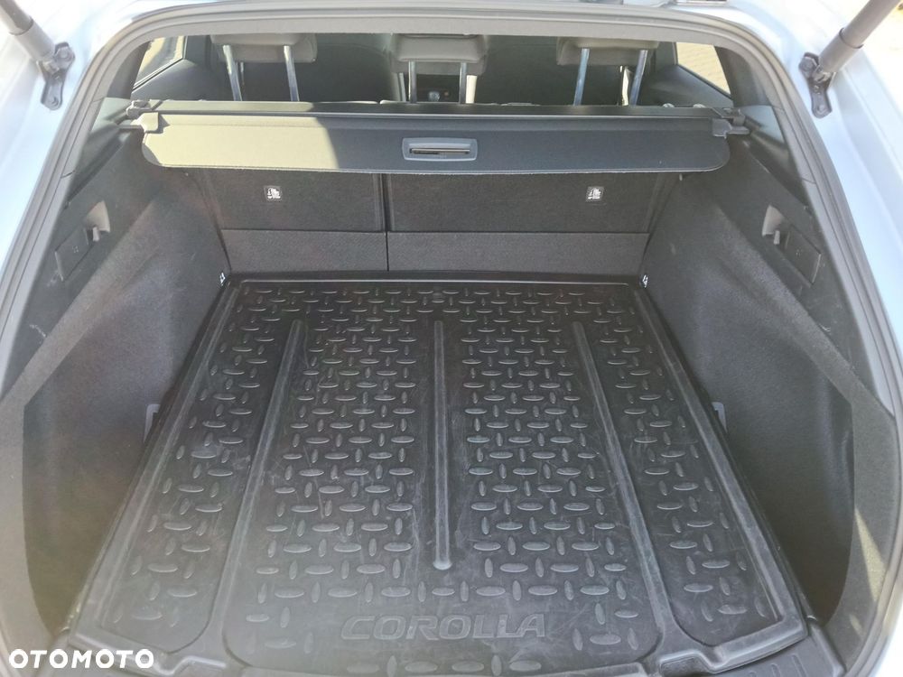 Toyota Corolla 1.8 Hybrid Style - 13