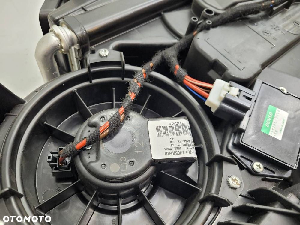 NAGRZEWNICA TYŁ HY32-18D283-AA RANGE ROVER II 2018 L494 EUROPA - 11