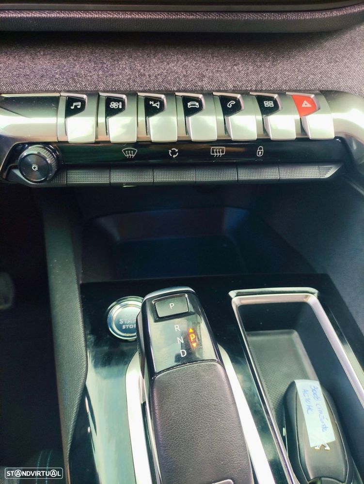 Peugeot 3008 1.5 BlueHDi Allure Pack EAT8 - 11