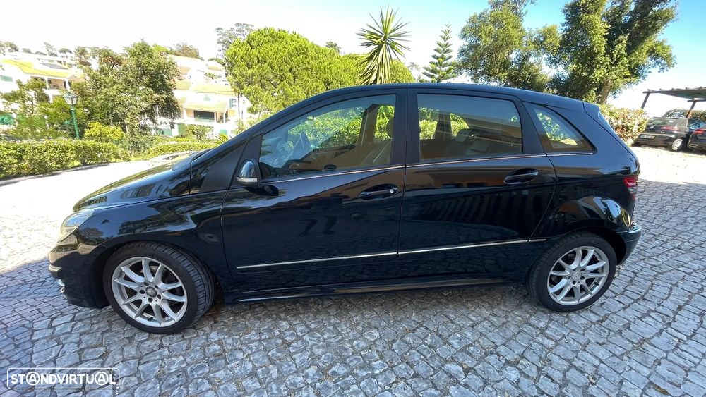 Mercedes-Benz B 180 CDI - 22