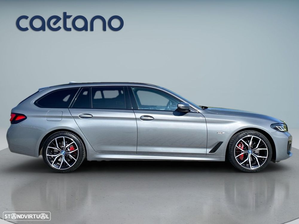 BMW 530 e Pack Desportivo M - 27