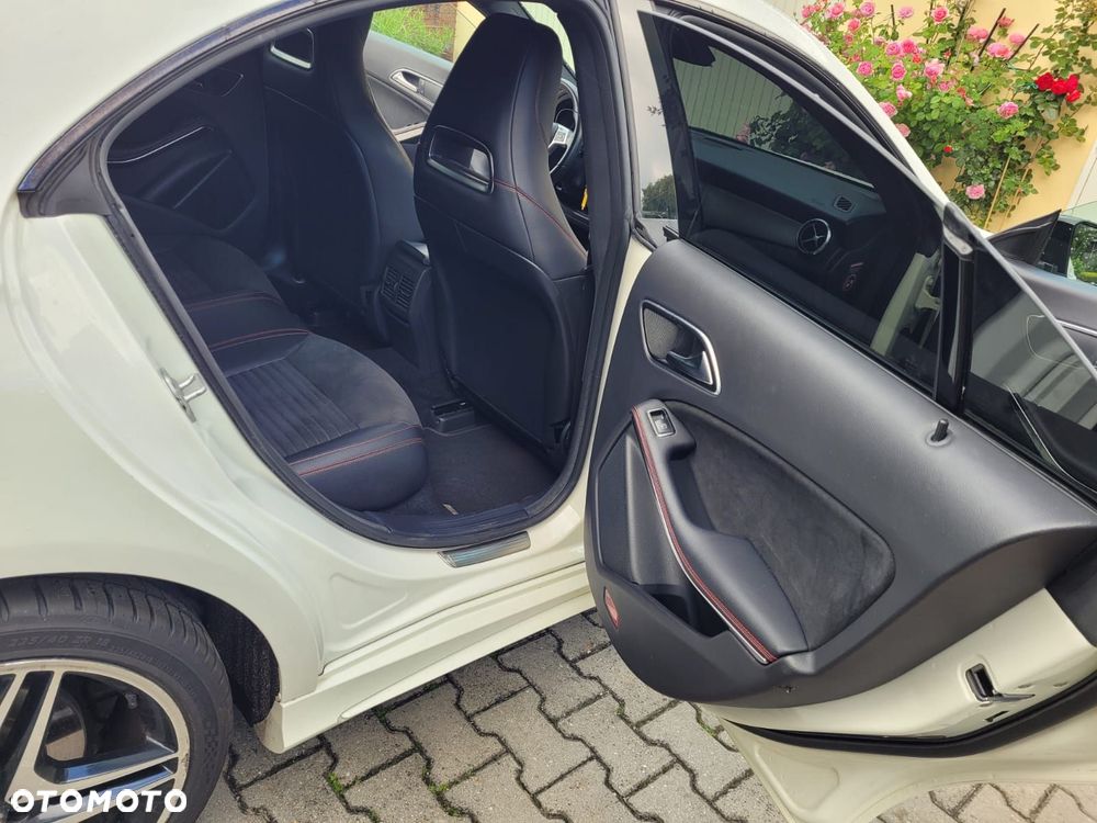 Mercedes-Benz CLA 250 4-Matic Sport - 14