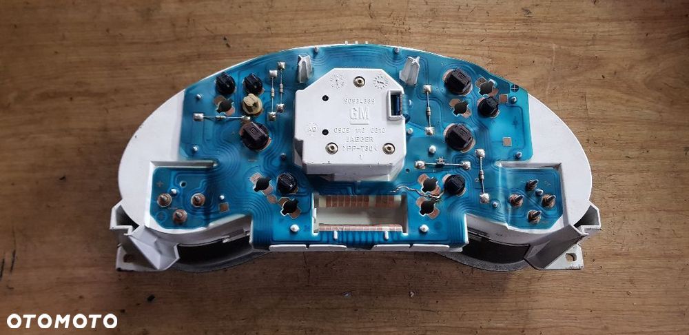 OPEL CORSA B 1.2 LICZNIK 90533933NC - 2