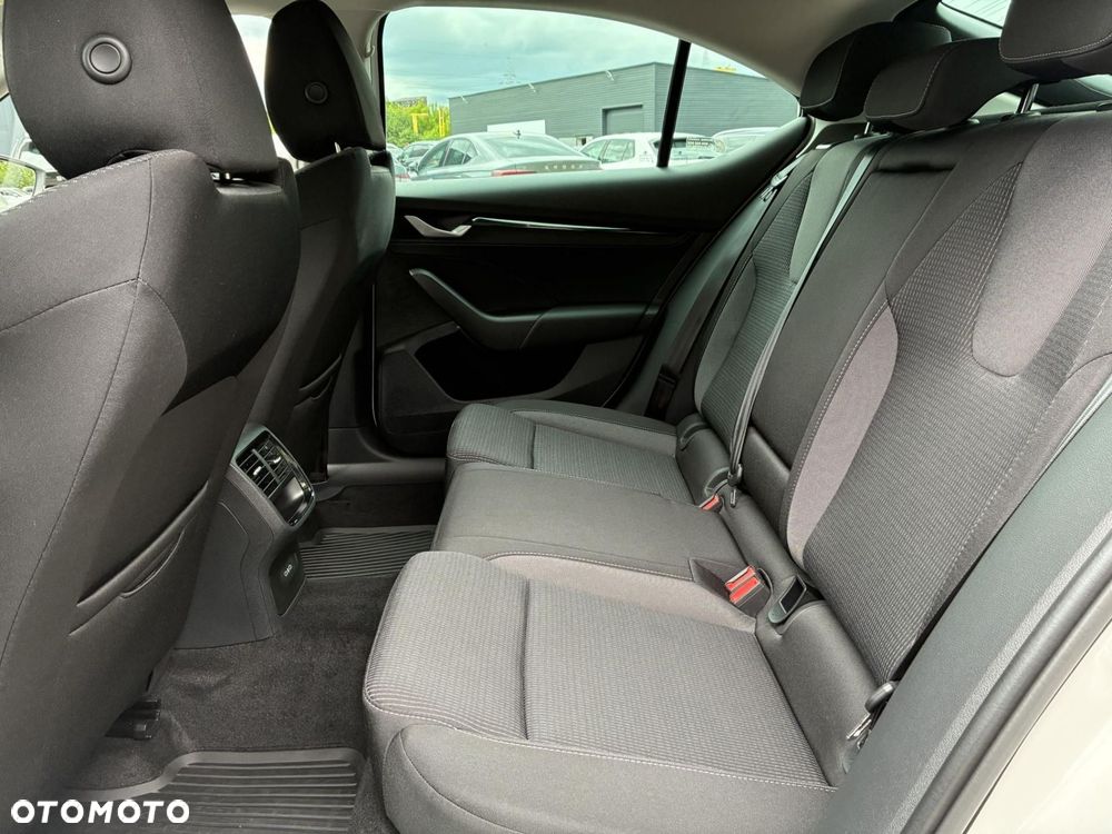 Skoda Octavia 1.5 TSI Selection - 15