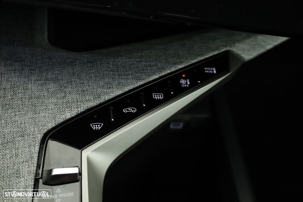 Peugeot 3008 1.2 Hybrid Allure e-DCS6 - 12