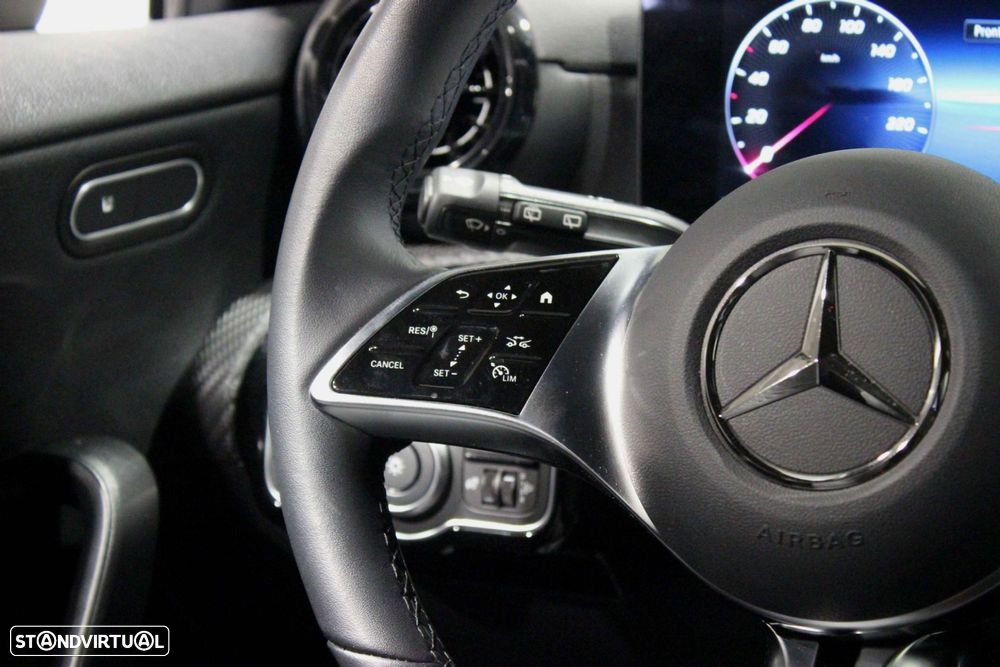 Mercedes-Benz A 250 e - 15