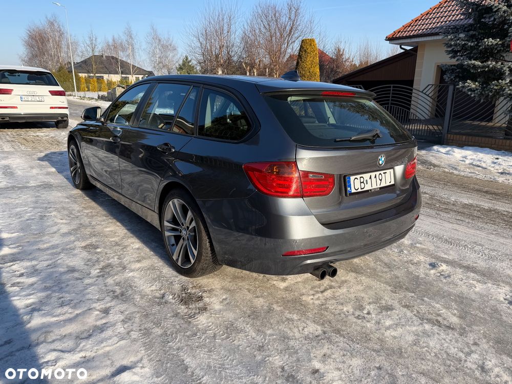 BMW Seria 3 328i xDrive Sport-Aut - 4