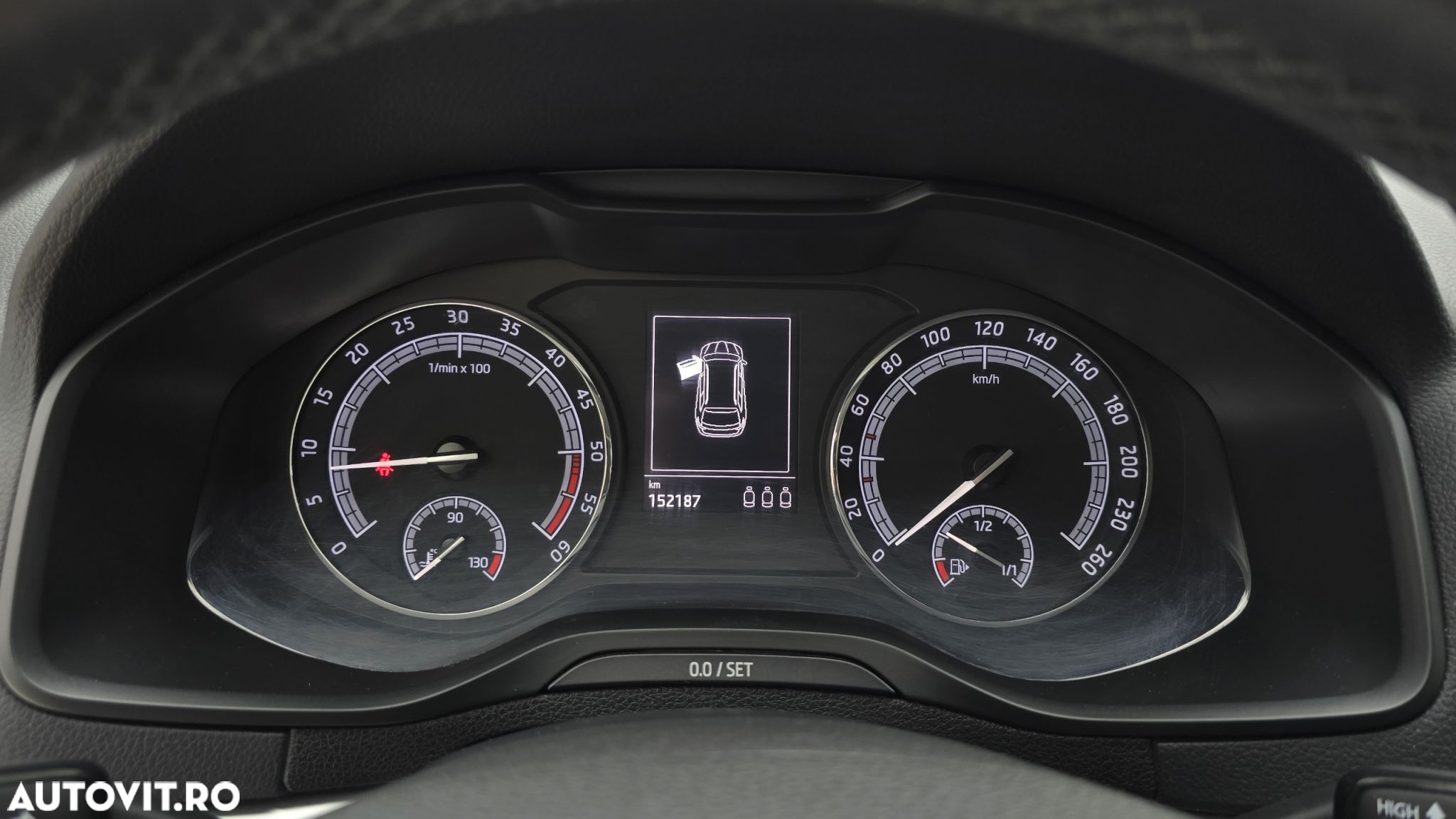 Skoda Karoq 1.6 TDI DSG Style - 16
