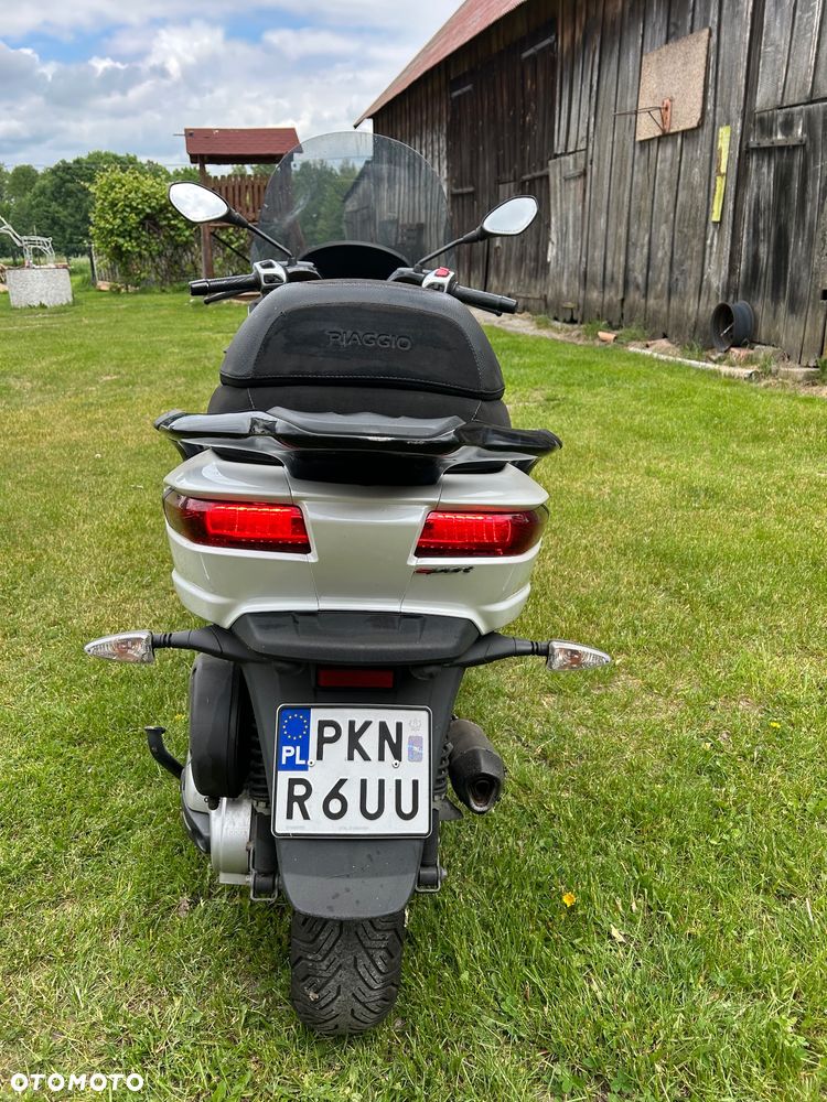 Piaggio MP-3 - 4