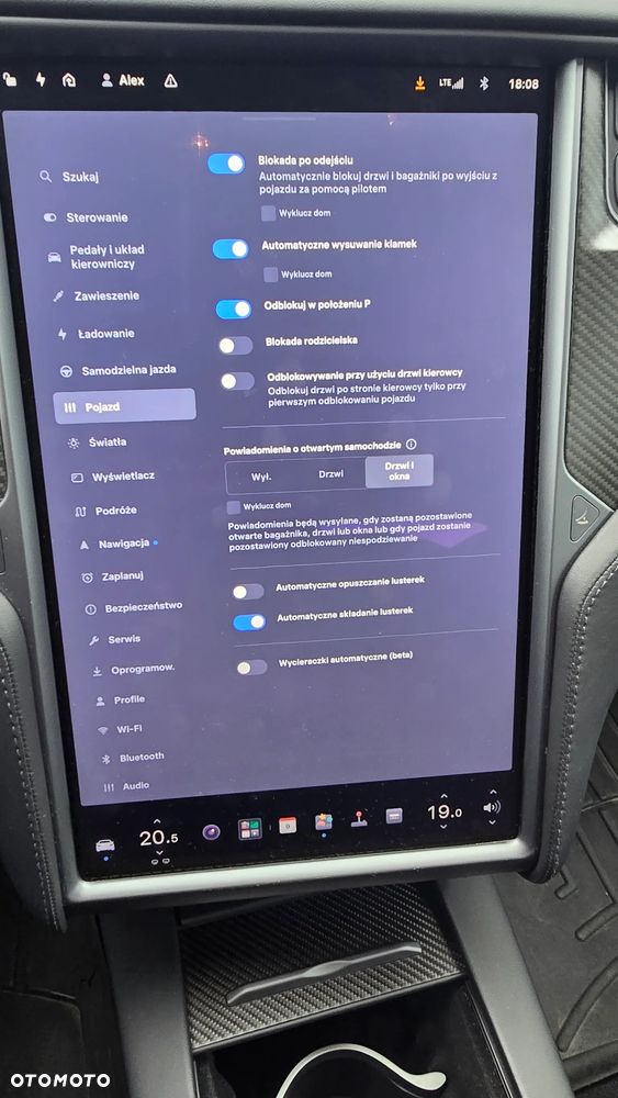 Tesla Model S - 26