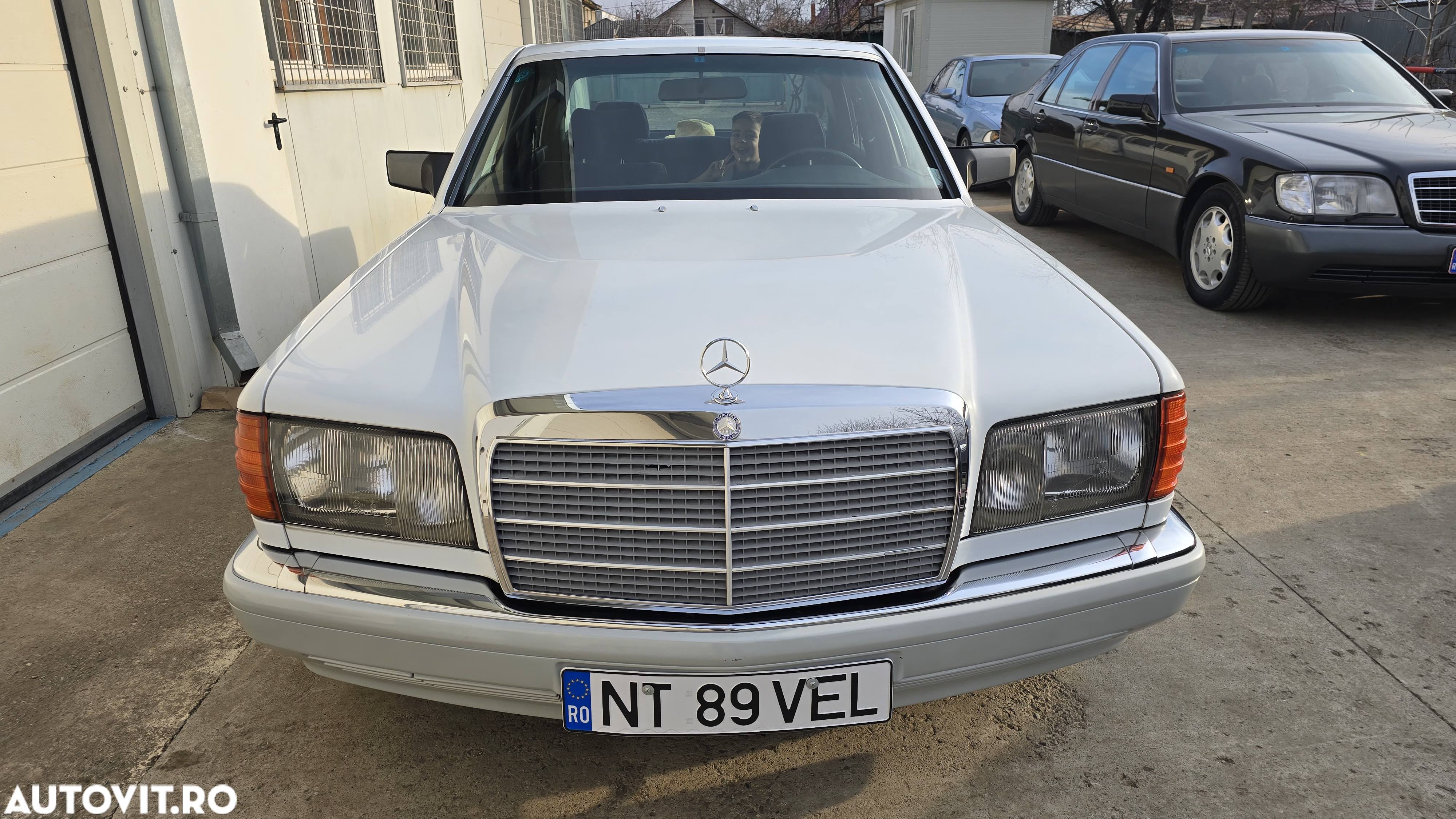 Mercedes-Benz W126 - 25