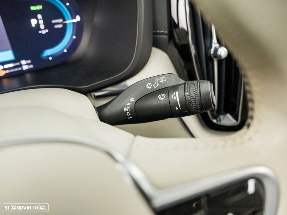 Volvo XC 60 2.0 T6 PHEV Inscription AWD - 25