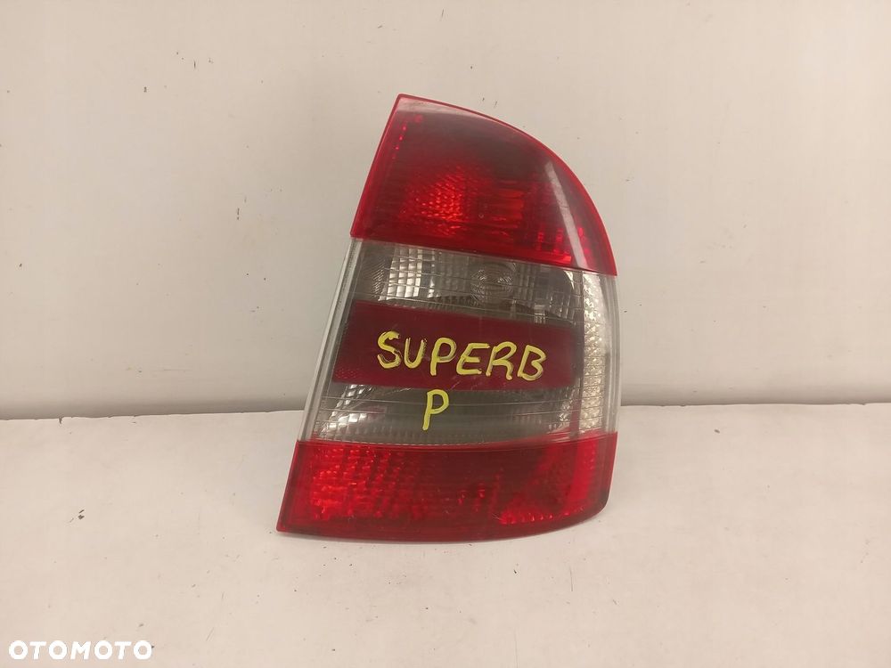 LAMPA PRAWA TYŁ TYLNA SKODA SUPERB I 06-08 - 1