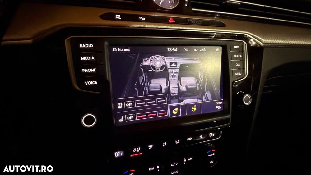 Volkswagen Passat - 11