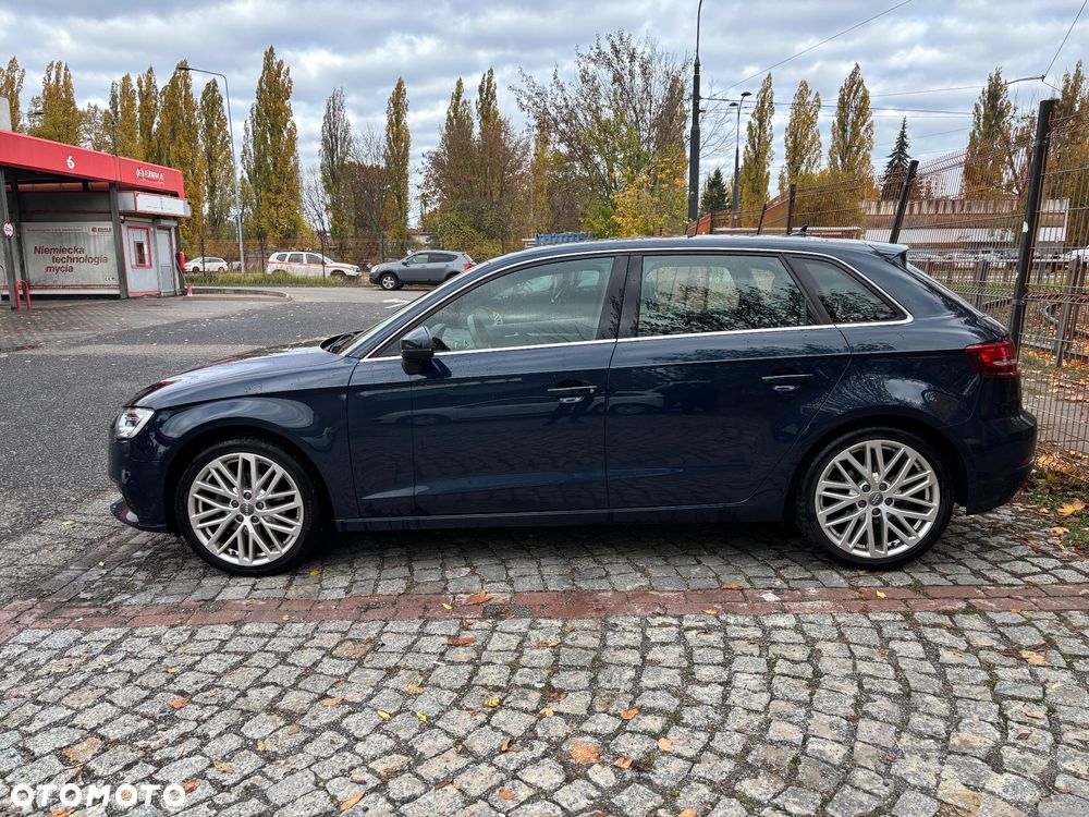 Audi A3 Sportback - 2