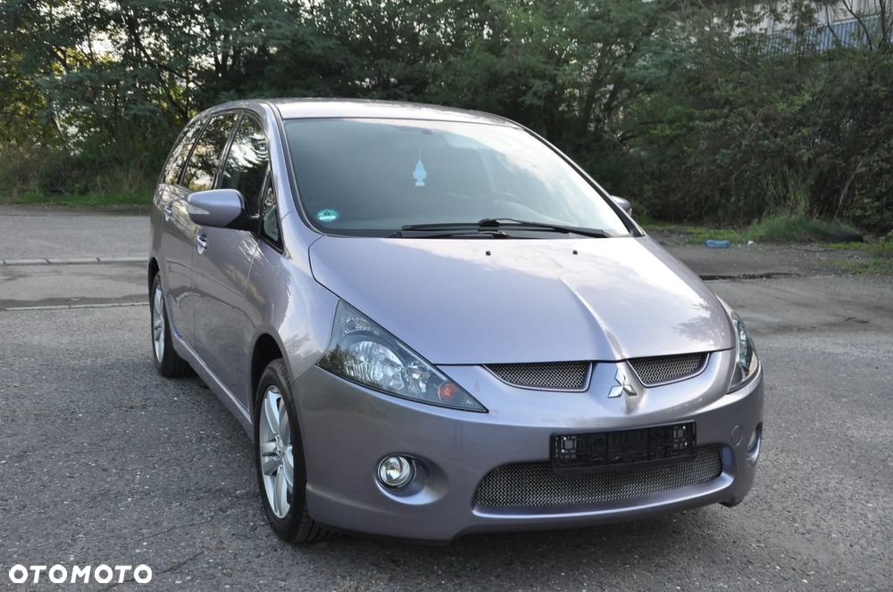 Mitsubishi Grandis - 7