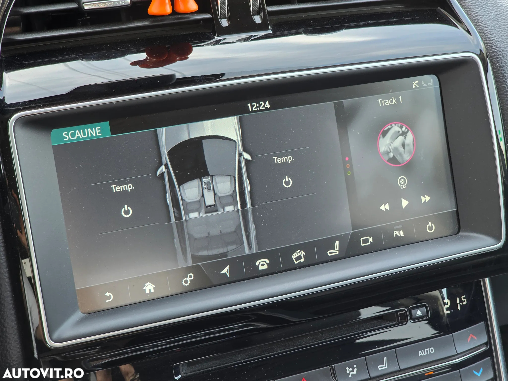 Jaguar XE - 26