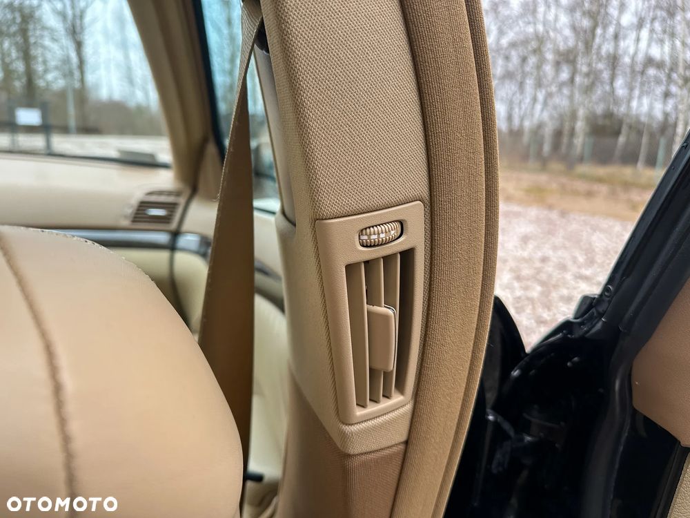 Mercedes-Benz Klasa E 500 4Matic Automatik Avantgarde - 33