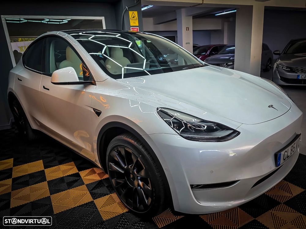 Tesla Model Y Long Range Dual Motor AWD - 5