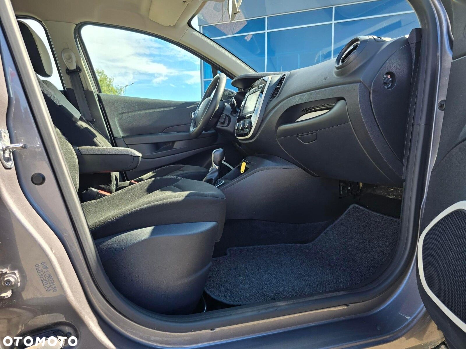 Renault Captur - 16