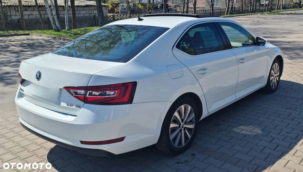 Skoda Superb 2.0 TDI Style - 7