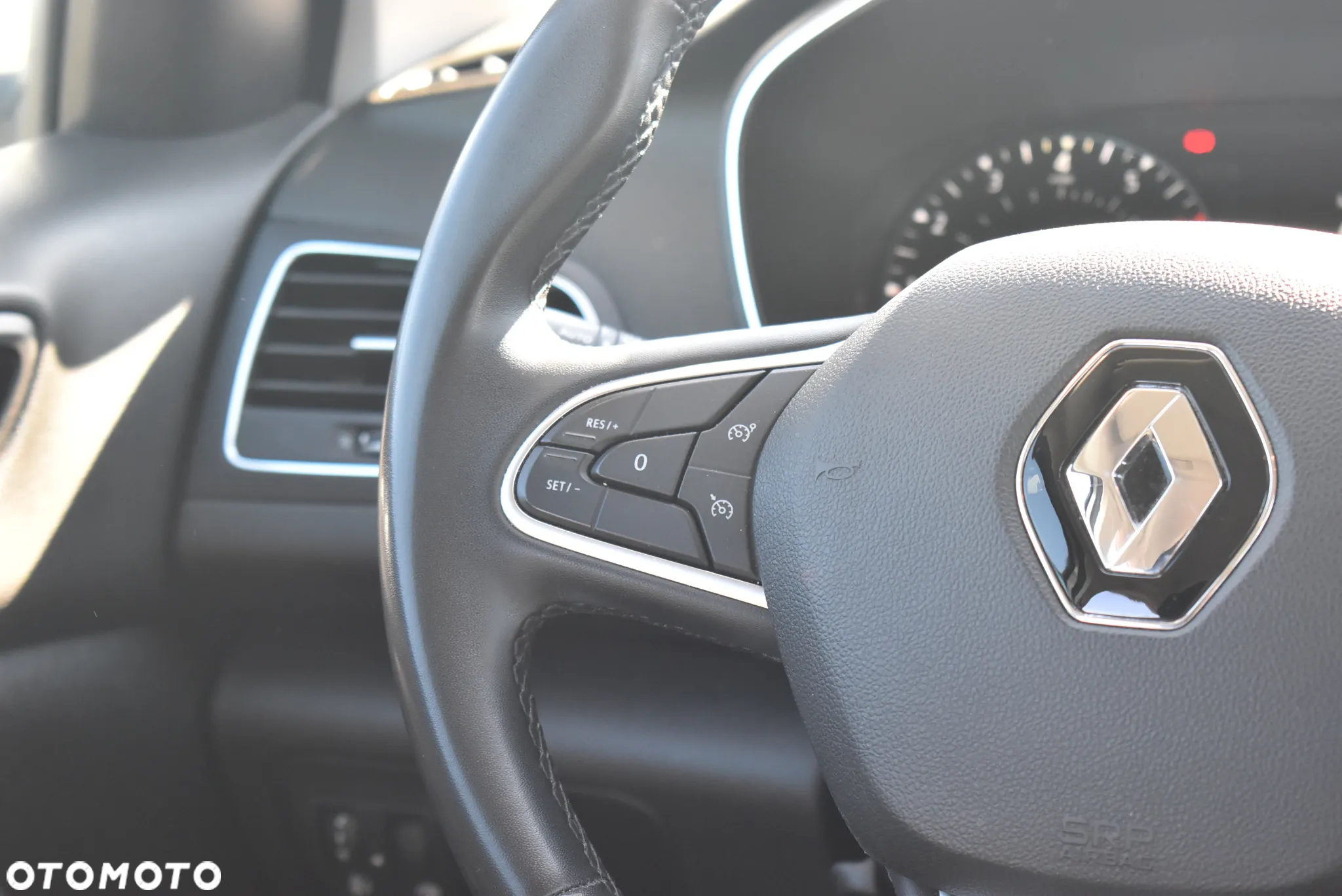 Renault Megane 1.3 TCe FAP Zen - 16
