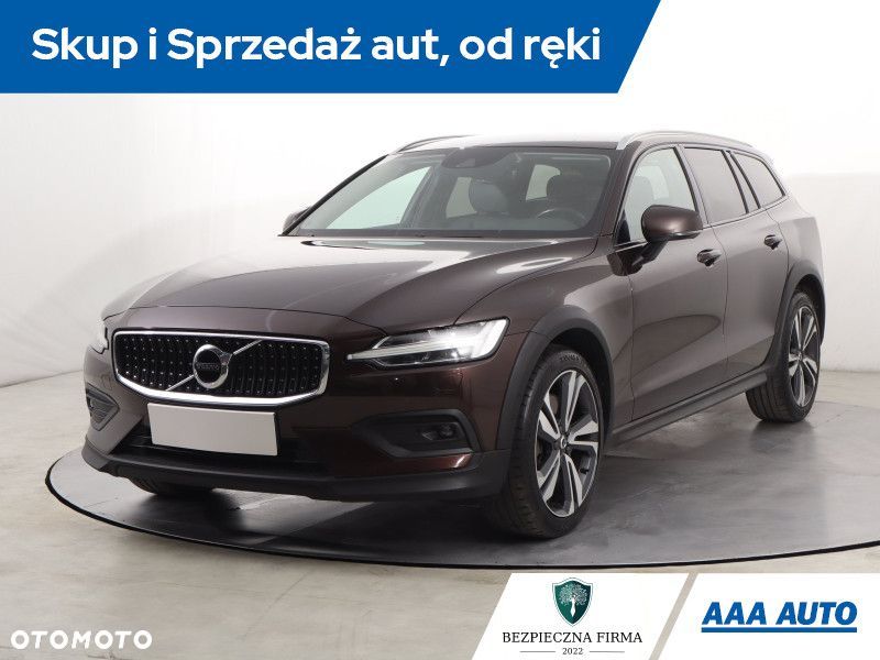 Volvo V60 Cross Country - 3