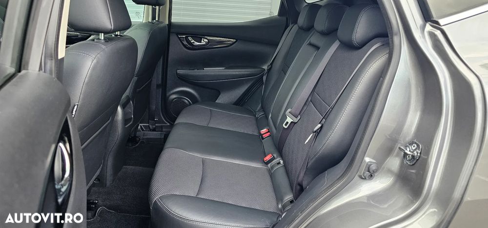 Nissan Qashqai 1.6 DCI Xtronic TEKNA - 9