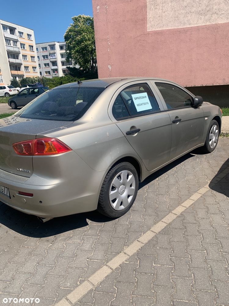 Mitsubishi Lancer - 2
