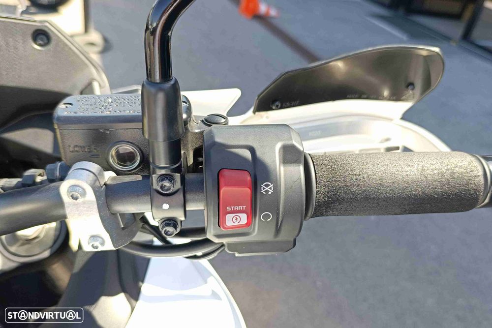 Honda Transalp 750 - 11
