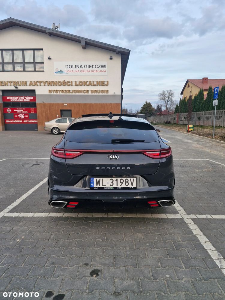 Kia ProCeed - 6