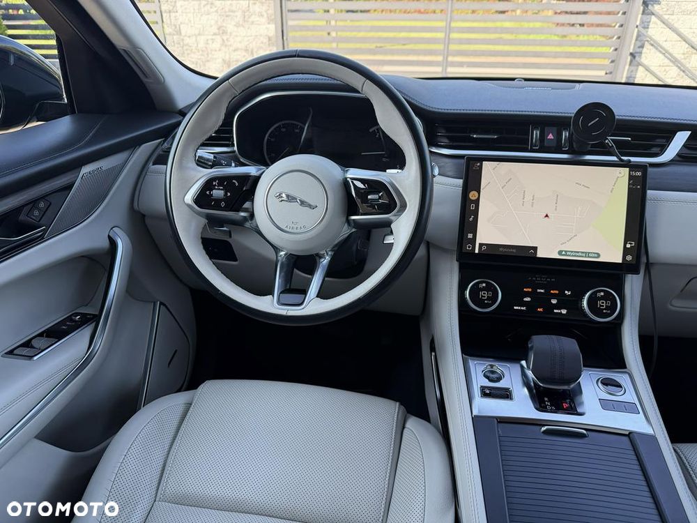 Jaguar F-Pace - 23