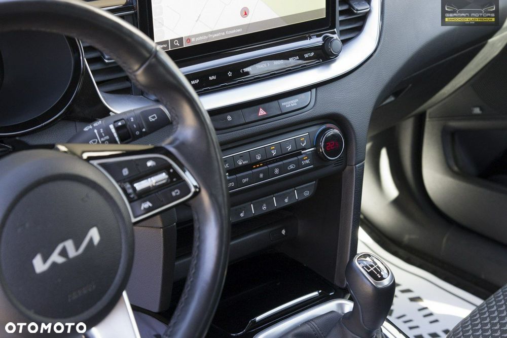 Kia XCeed 1.5 T-GDI Business Line - 27