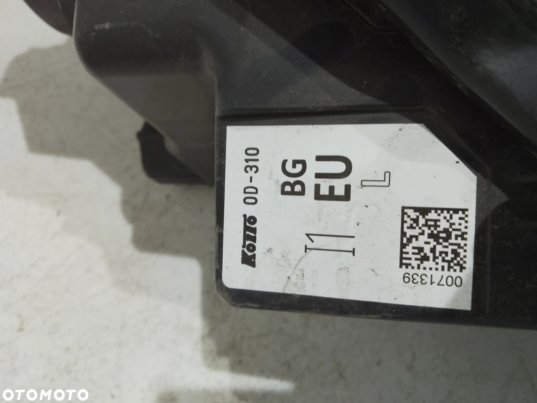 Toyota Yaris Cross 2021–2023 – Lampa Przednia Lewa LED - 3