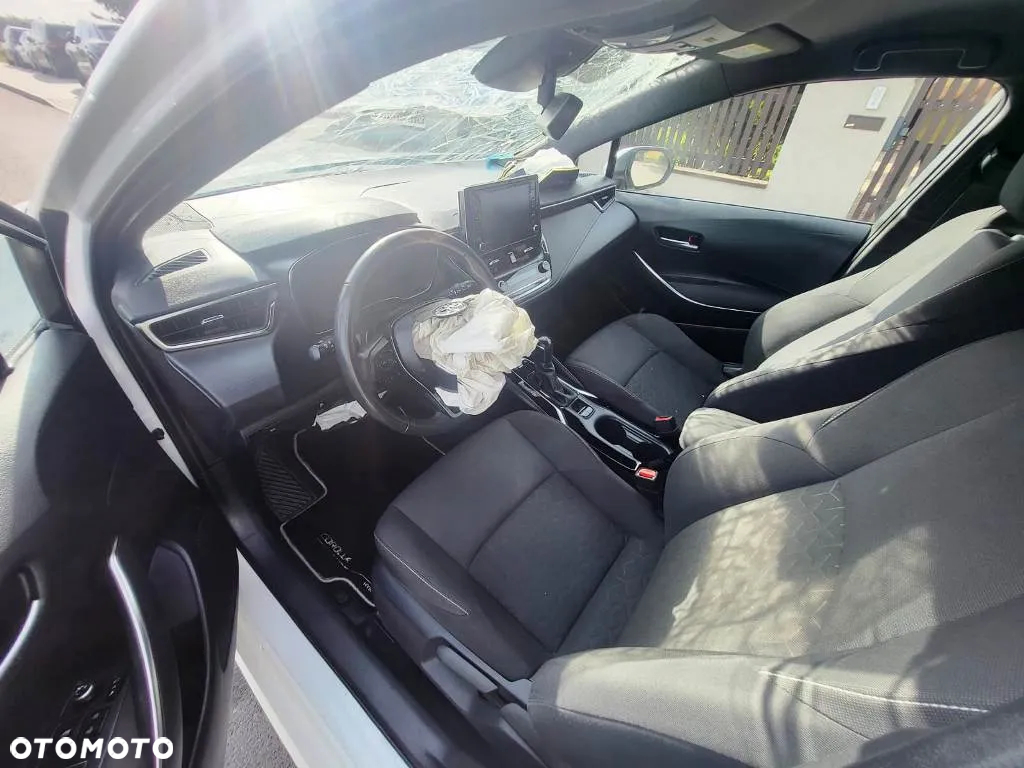 Toyota Corolla 1.8 Hybrid Comfort - 11