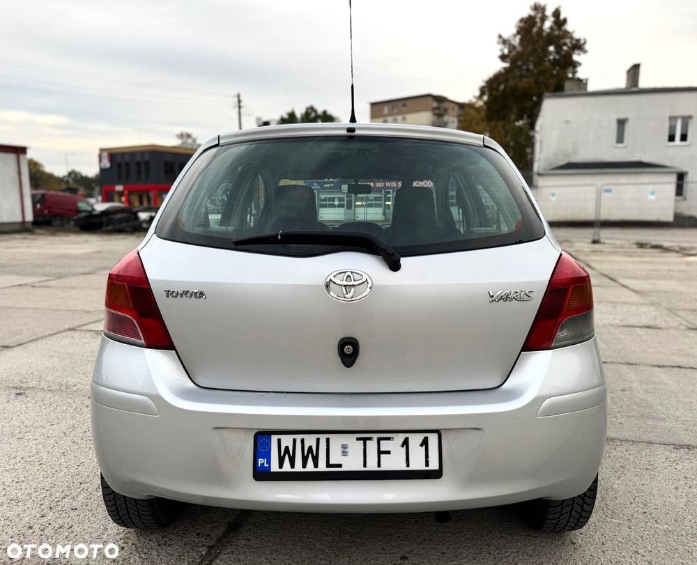 Toyota Yaris 1.33 Luna - 23