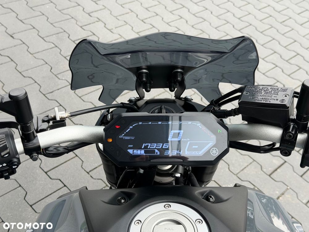 Yamaha MT - 27