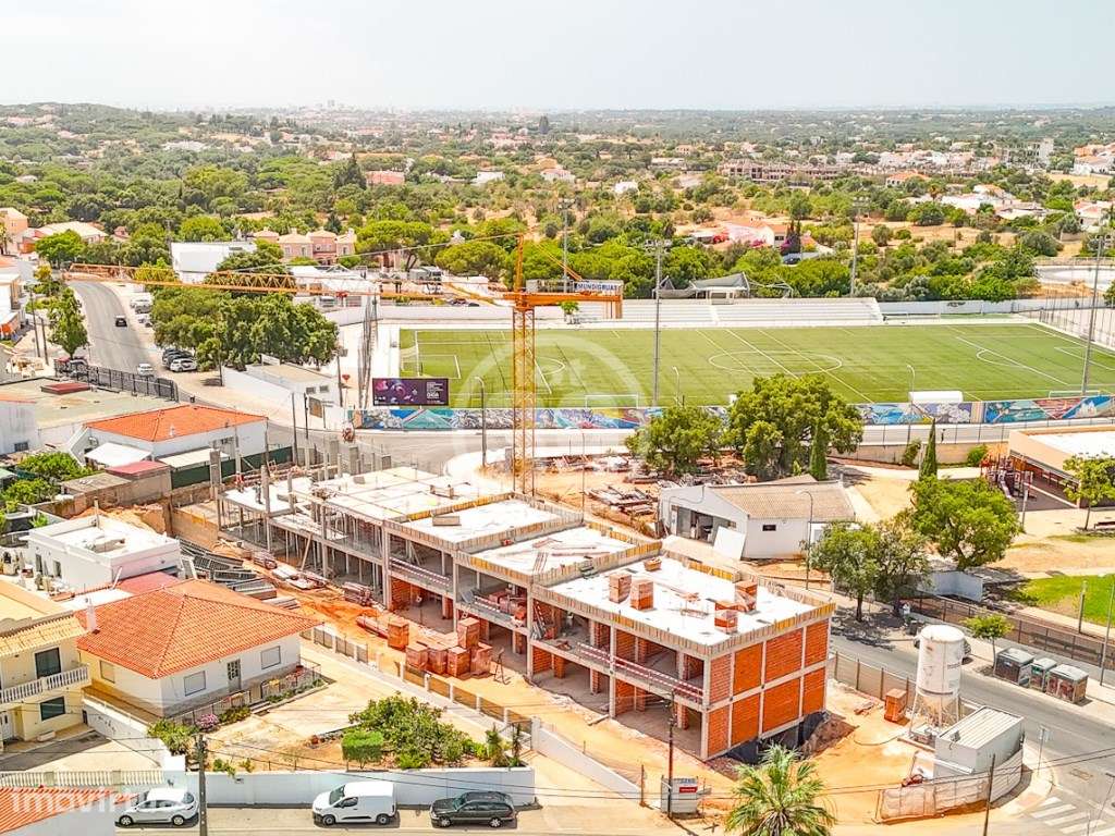Moradias em Banda T3 com Piscina Privada em Construção em Almancil - Grande imagem: 4/21