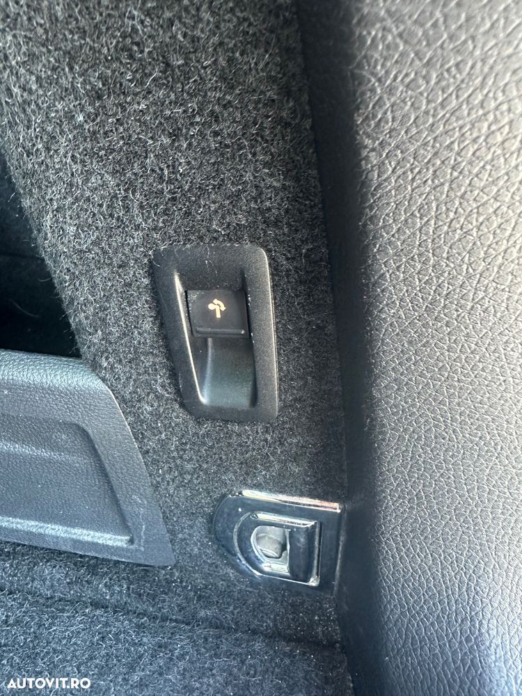 Volkswagen Passat 2.0 TDI DSG BlueMotion Technology Comfortline - 23